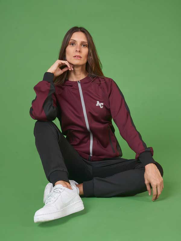 Sudadera deportiva de dama, color guinda